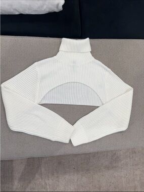 H&M White Ribbed Cropped Turtleneck Bolero Sweater